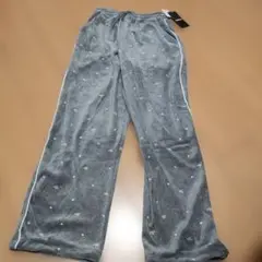✨新品／しまむら／umbro／ベロアパンツ／小花柄／グレー／170✨