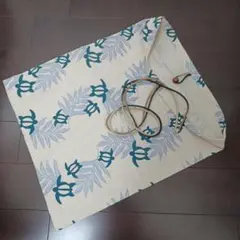 フラ　ホヌ柄　袋状　衣類など小物いれに　ハンドメイド