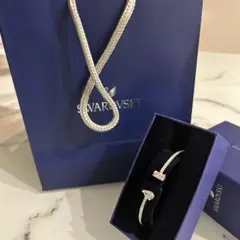 □最終値下げ□ Swarovski シルバーバングル Mサイズ 紙袋付き