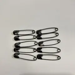 黒色の安全ピン 10個セット 約3センチ　小さな安全ピン　新品未使用
