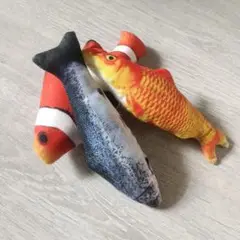 3匹の魚　インテリア小物　猫の蹴りぐるみ　おもちゃ　ミニクッション　魚ぬいぐるみ