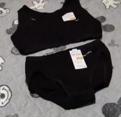 ガールズ　ブラジャーとショーツセット