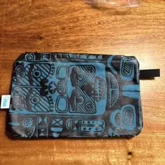 me ISSEY MIYAKE トーテムポール　ポーチ　ブルー