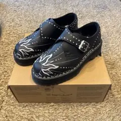 Dr. Martens ローファー 厚底 刺繍入り