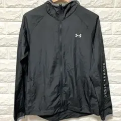 UNDER ARMOUR フード付きウィンドブレーカー　レディースS