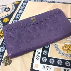 ANNA SUI
