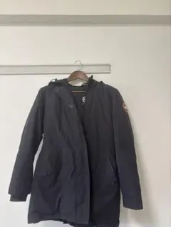 CANADA GOOSE ダウンジャケット　Sのサムネイル