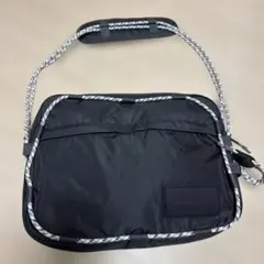 adidas ショルダーバッグ ブラックのサムネイル