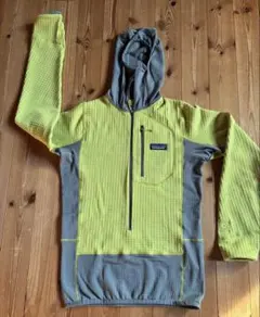 パタゴニアR1プルオーバー・フーディ　メンズXXS（ウィメンズXS相当）