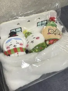 ちいかわ　 ハッピーホリデーなおやすみベッドと繋がるマスコットセット