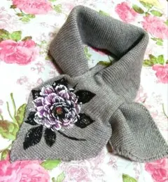 ‼️セール‼️ティペットマフラー薄軽グレー薔薇トール