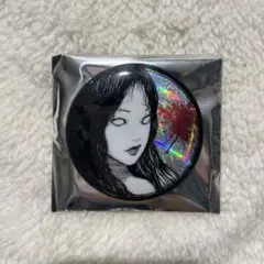 伊藤潤二 富江 POP UP ホログラム缶バッジ A