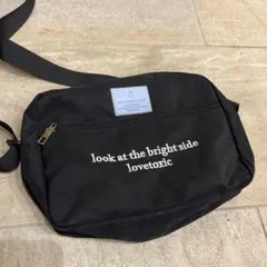 lovetoxic ショルダーバッグ ブラックのサムネイル