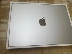 Apple MacBook Air m2 13.6インチシルバー 充電器付きのサムネイル