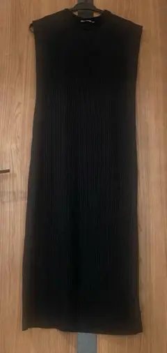 ZARA ザラノースリーブロングワンピース 黒　S