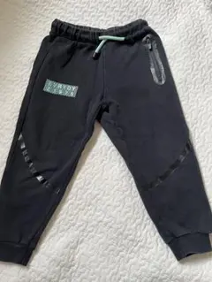 Item thumbnail for item b3acdcf9-18aa-4536-9e51-07e43c12a606