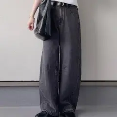 GU ジーユー　バレルレッグジーンズ　Sサイズ