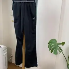 ブラック ストレートパンツ サイドライン