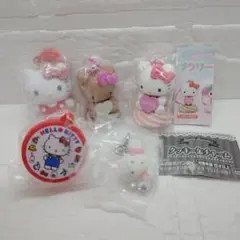 ハローキティカプセルトイセットふわふわスノーハローキティめじるしアクセサリー