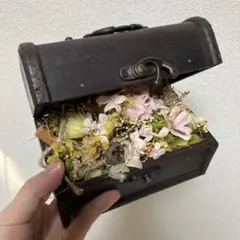 アンティーク調宝箱 プリザーブドフラワー アレンジメント　プレゼント　ギフト