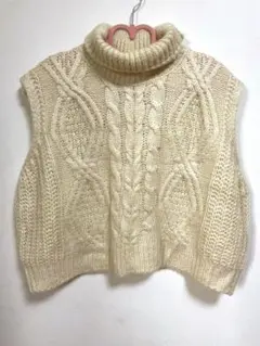 ♡ 【美品】Louemeルエム タートルニットベスト ♡