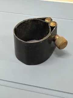 テナーサックス用　リガチャーのサムネイル