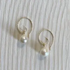 こっこ　！hirotaka ヒロタカダイヤモンド　フック　ピアス　k10 ダイヤモンドフックピアス | Hirotaka (Women)/ヒロタカ | 三越