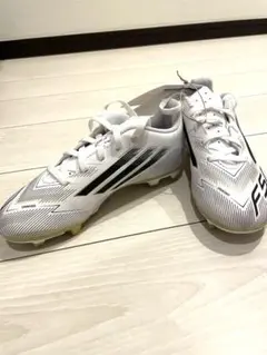 adidas F50 ホワイト/ブラック スパイク キッズ サッカー 20.0