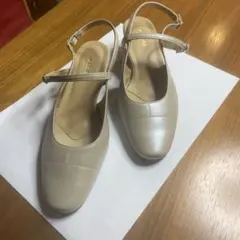 プラダ　白　サンダル　かかとキラキラ値下げ　38.5美品 プラダ 白 サンダル かかとキラキラ値下げ 38.5美品 - メルカリ