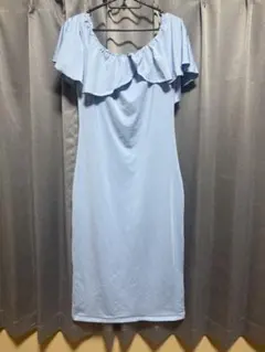 水色フリルオフショルダードレス