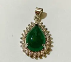 特売品★マレー翡翠★ペンダントトップ★美しい緑の宝石