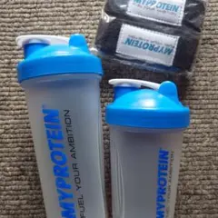 MYPROTEIN シェイカーボトル2個 リフティングストラップセットのサムネイル