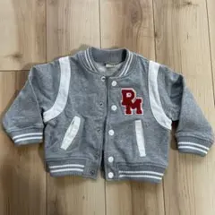 グレーのRMロゴカーディガン
