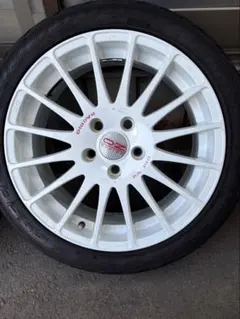OZ Racing製ホイール4本セット タイヤ付きのサムネイル