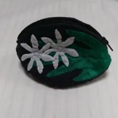 ハンドメイド　ハワイアンキルト　ラグビーボールキーポーチ