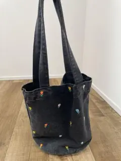 刺繍デザイン ブラックトートバッグ