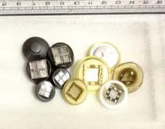 ボタン　白とグレー　シェル