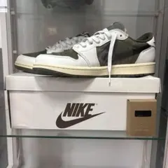 Nike Air Jordan 1 Low Travis Scott 27のサムネイル