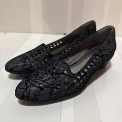 美品 ✴︎fitfit バンプニーカーポインテッドパンチングカットワーク