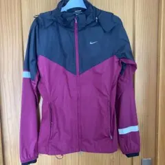 Nike ウィンドブレーカー Mサイズ 黒/紫