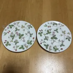 WEDGWOOD Wild Strawberry プレート 皿二枚　黒壺のサムネイル