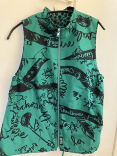 Topys グリーン グラフィックベスト
