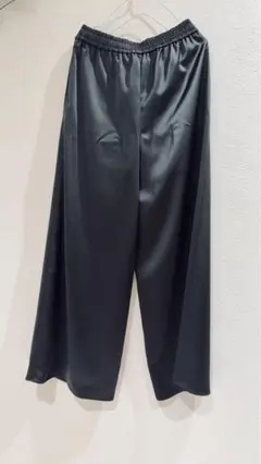 アルアバイルallurevilleサテンイージーパンツ黒の光沢ワイドパンツ