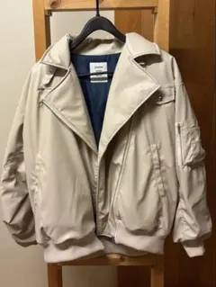 Item thumbnail for item 79dcb893-2f4e-42e0-ade1-cf8a33fcc604