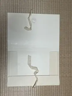 ジョルジオアルマーニ 空箱 ギフトケース リボン付き スカーフ用　クリーム色