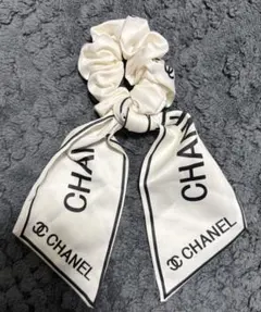 ノベルティ CHANEL リボン風シュシュ ヘアアクセサリー