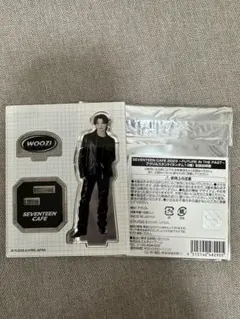 SEVENTEEN cafe アクスタ　ウジ