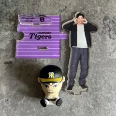 HANSIN Tigers佐藤輝明選手アクリルスタンド　ミニフィギア