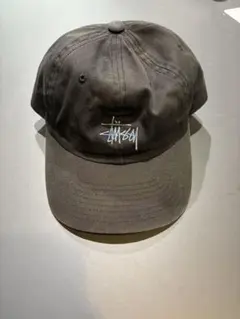 Stussy グレー ベースボールキャップ - メルカリ
