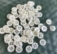 50個セット　淡水貝ボタン 径11.5mm x 厚さ2mm 4穴